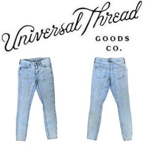 Universal Thread High Rise Skinny Acid Wash Size 2